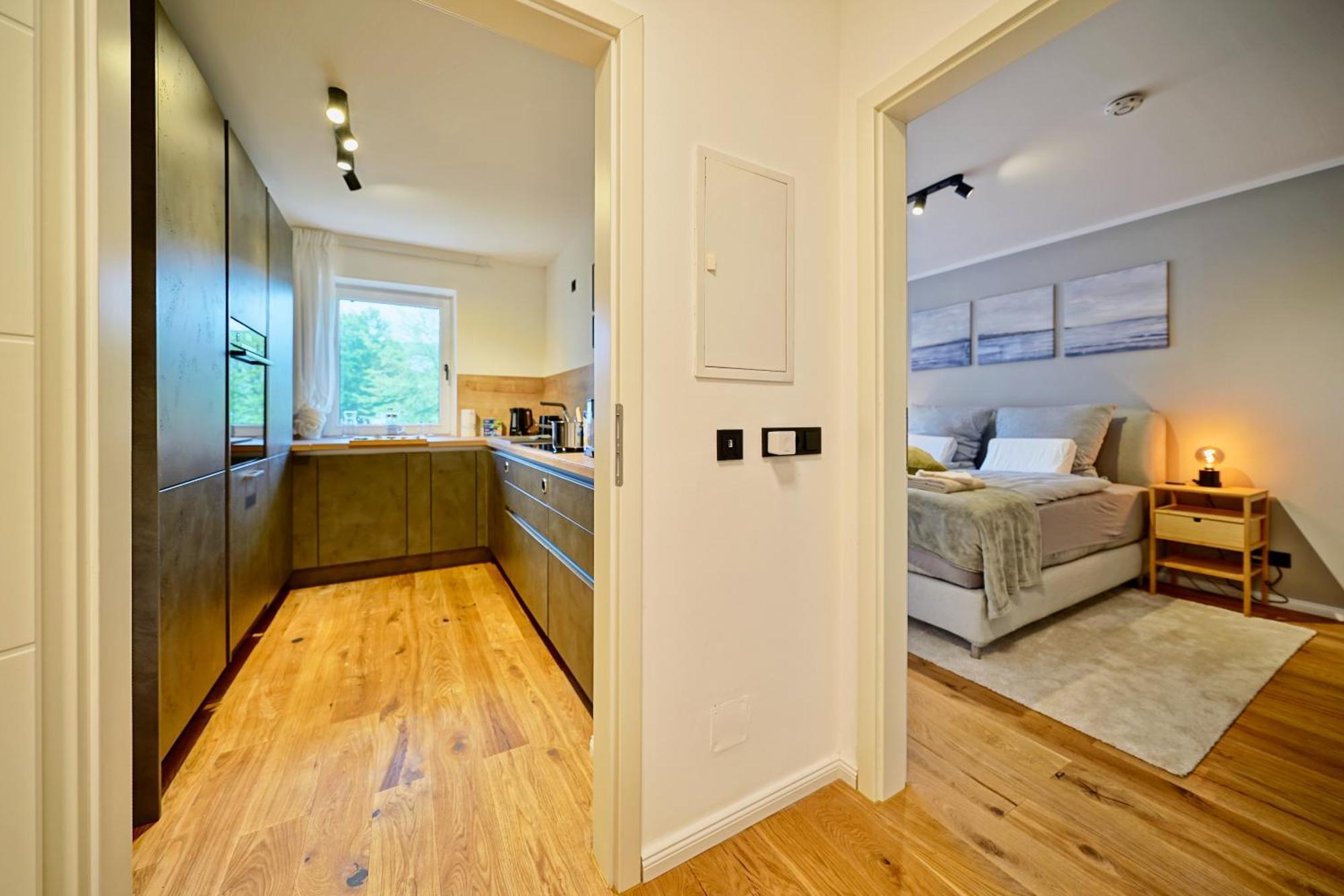 Edler Wohnraum Luxurioeses Apartment Mit Balkon, Boxspringbett, Kaffeevollautomat, Lift & Parkplatz Хемніц Екстер'єр фото
